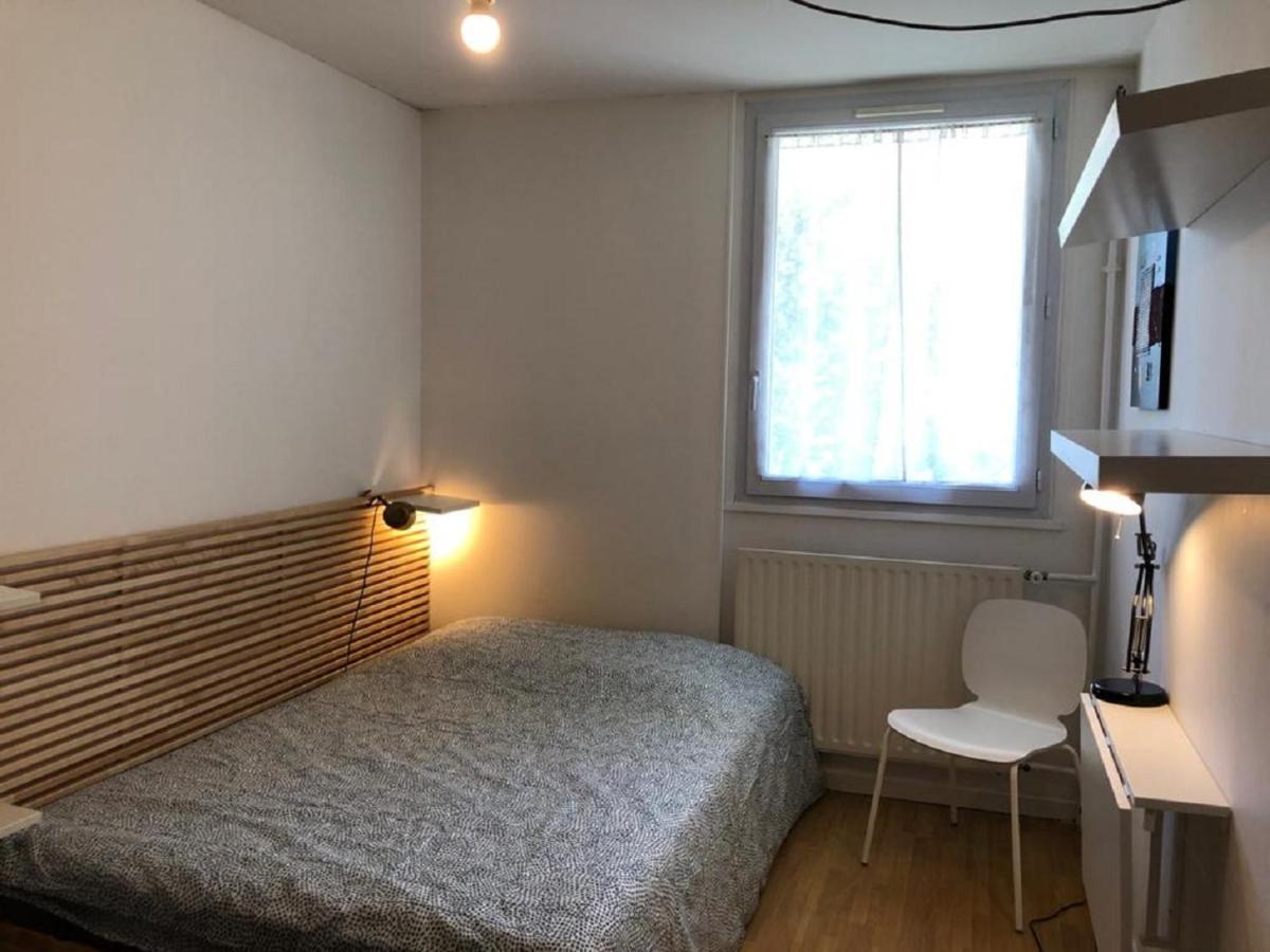 Chambre Paisible Tout Confort Bed & Breakfast Courcouronnes Bagian luar foto