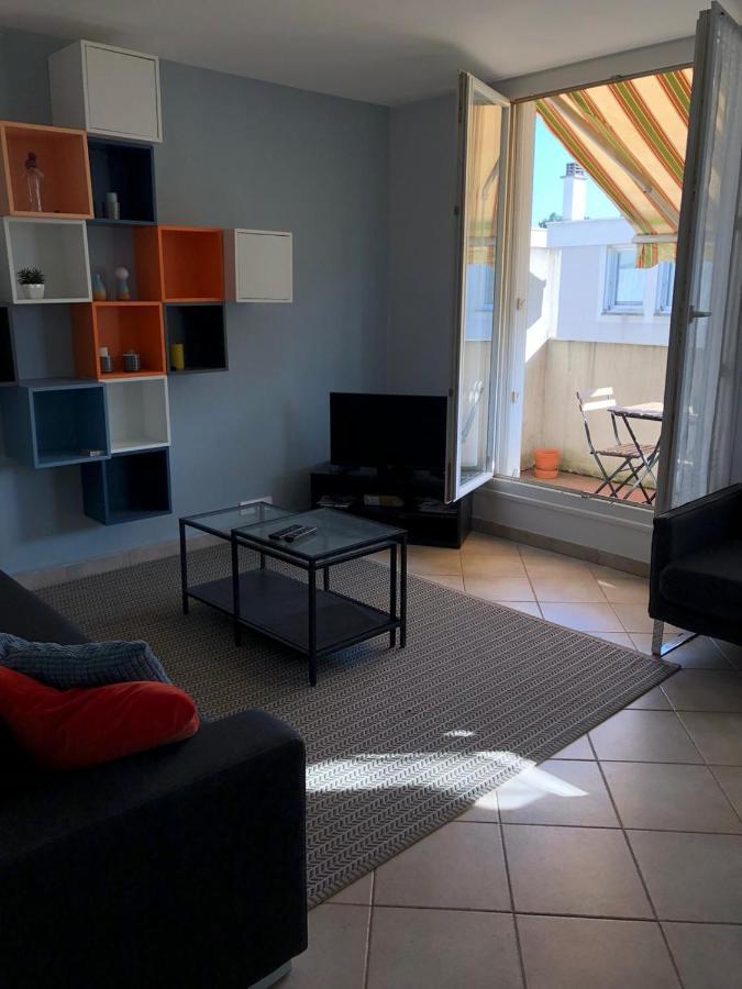Chambre Paisible Tout Confort Bed & Breakfast Courcouronnes Bagian luar foto