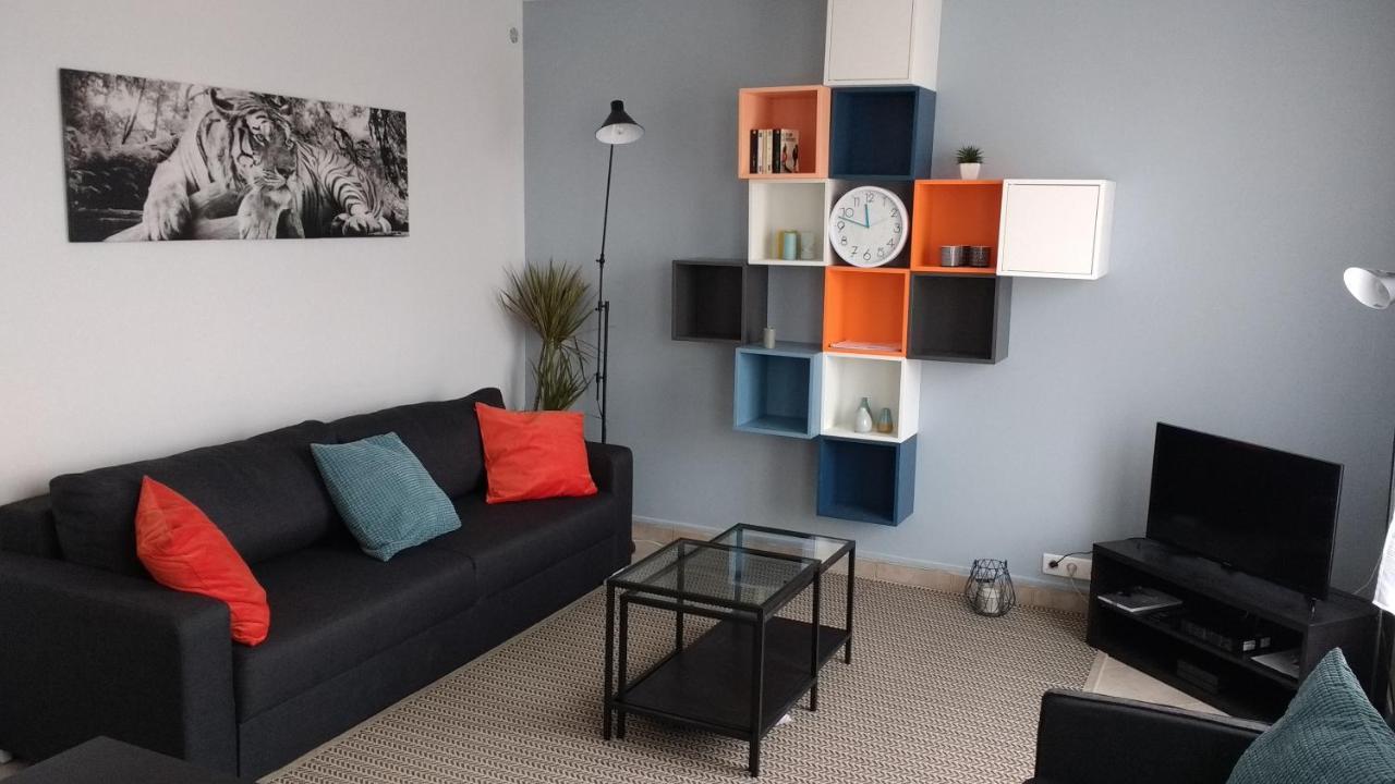 Chambre Paisible Tout Confort Bed & Breakfast Courcouronnes Bagian luar foto